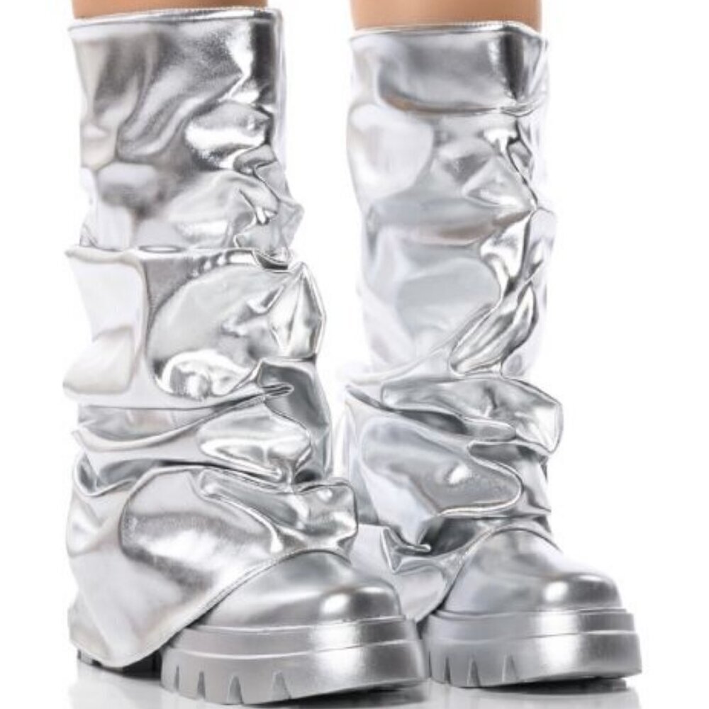 AZALEA WANG " COMBAT BEAUTY " METALLIC MID CALF BOOT IN SILVER BRAND NEW…